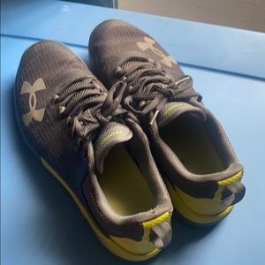 Under armor 10.5 men’s shoe